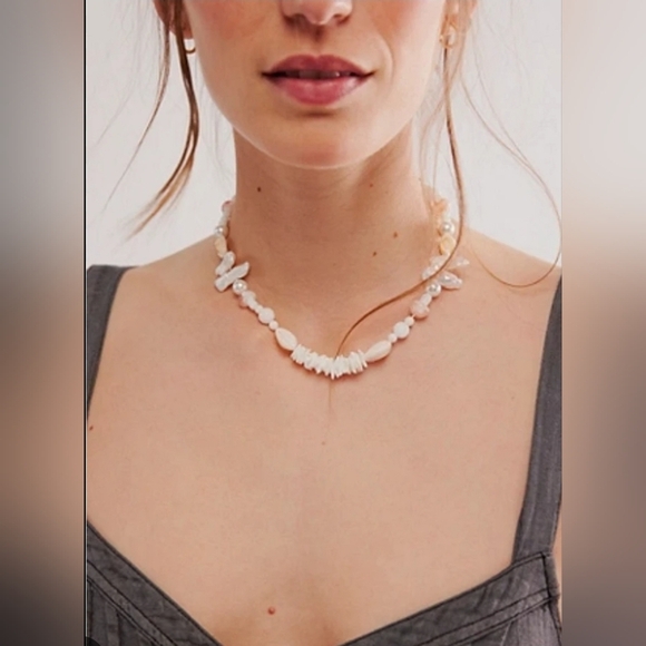 Free People × Galley Los Angeles,  Summertime Necklace -Beachy Pucca Ivory NWOT - Picture 1 of 9